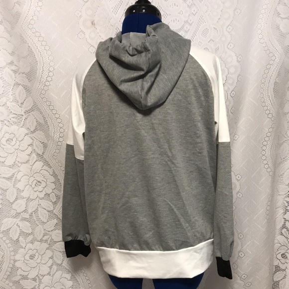 Lightweight Zippered Jacket - Picture 4 of 4